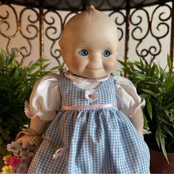 Danbury Mint 1996 Porcelain Kewpie Doll - Picture 6 of 6